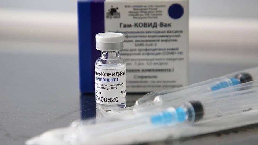 Vaccine Sputnik V chính thức được phép sử dụng ở Hungary